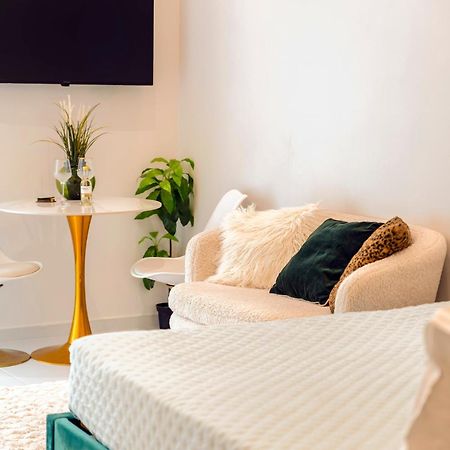 אתונה Boutique3436 Luxury Apartment מראה חיצוני תמונה