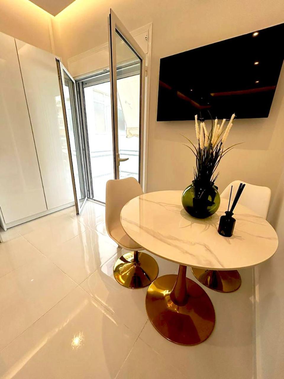 אתונה Boutique3436 Luxury Apartment מראה חיצוני תמונה
